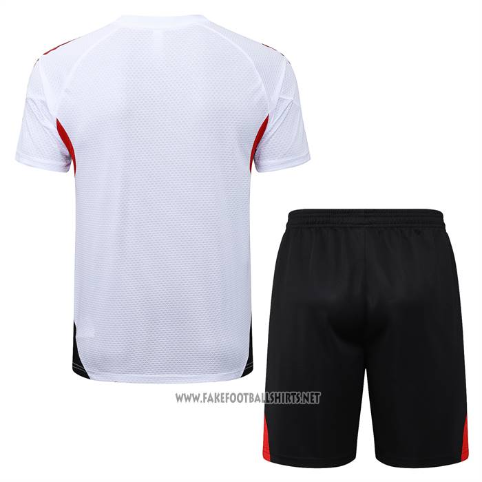 Tracksuit
 Bayern Munich Short Sleeve
 2025-2026 White
 - Shorts
